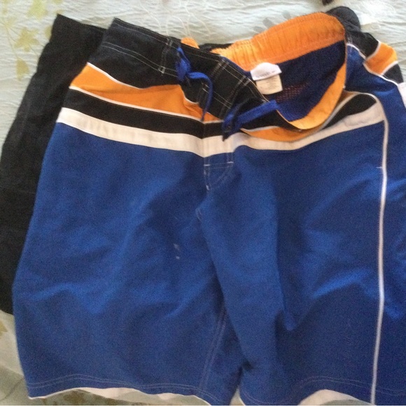 5 Mens swims Trunks  size large nice  condition - Picture 1 of 10